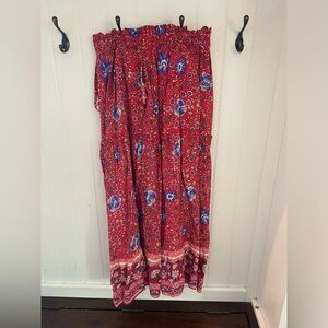 Beautiful tea length skirt. Flowy and comfortable
